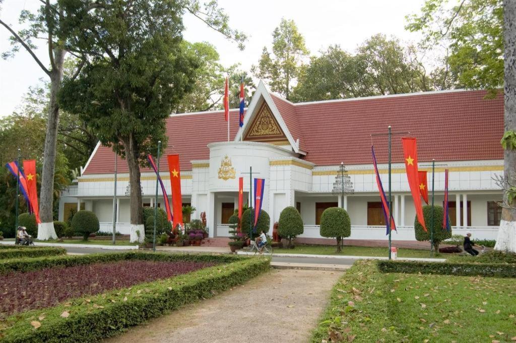 โรงแรมป๊อปปูลาร์ เรสซิเดนซ์ เสียมราฐ ภายนอก รูปภาพ